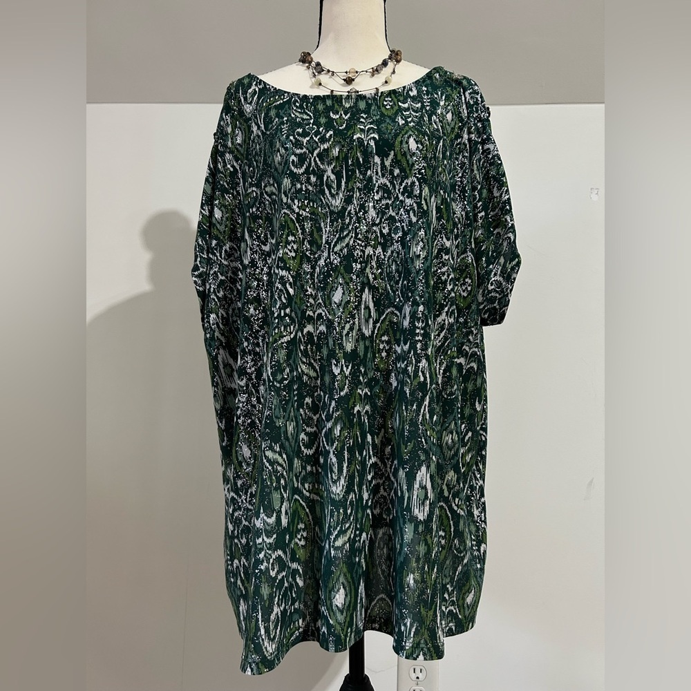 Forest Green Printed Women's Tunic with Button Accents